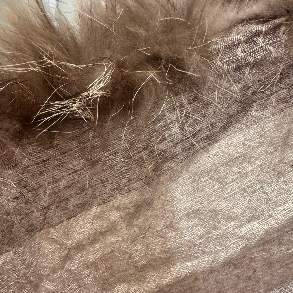 Real Fox Fur Wrap and Scarf - Picture 7 of 7